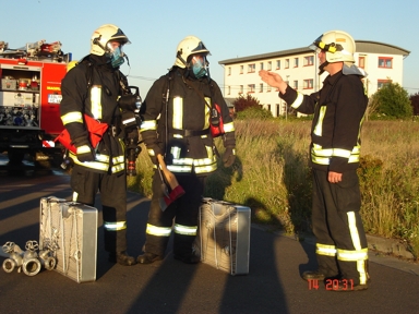 Kameraden bei der Ausbildung