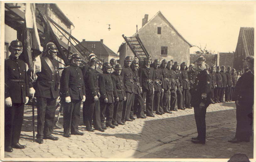 Antreten vor der alten Wache Worthstrae